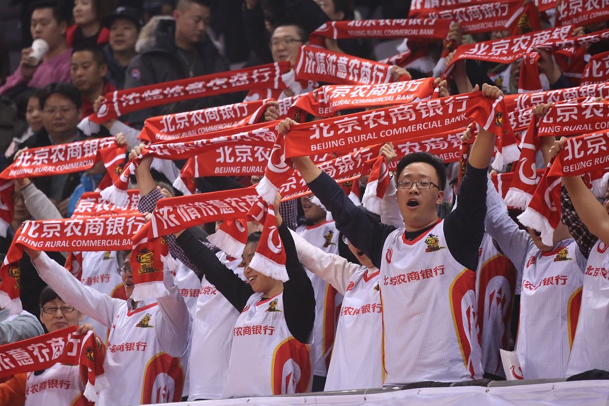 关于运动员在赛场上克服困难,以顽强毅力夺取胜利的信息 关于运动员在赛场上克服困难,以顽强毅力夺取胜利的信息