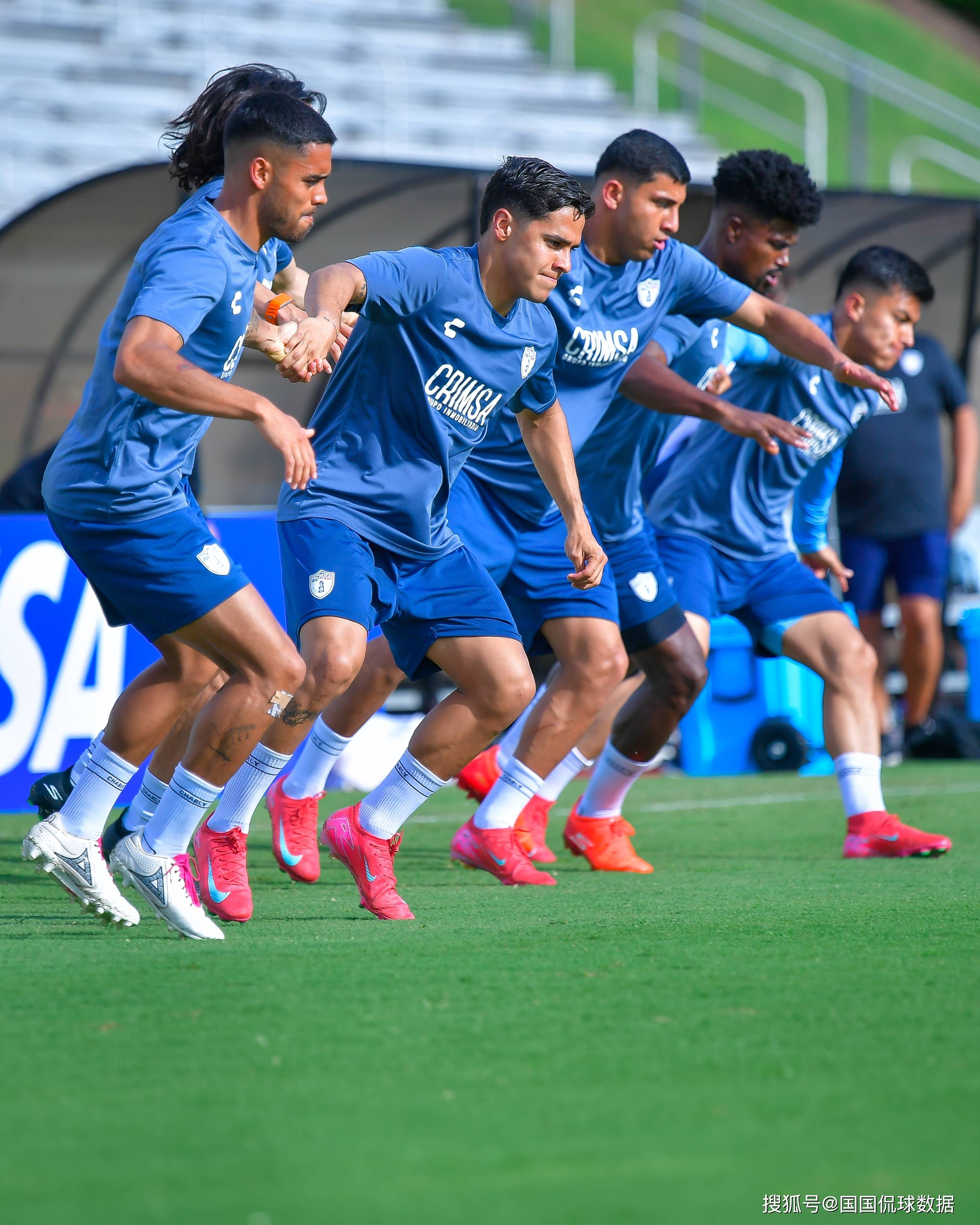 爱游戏官方入口-包含着名球星再次受伤球队需重新调整战术的词条