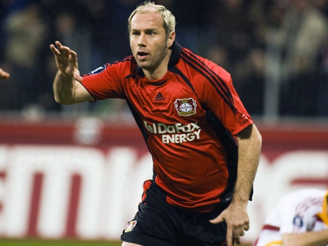 AYX体育赛事-包含美因茨队员发挥精彩取得关键胜利的词条