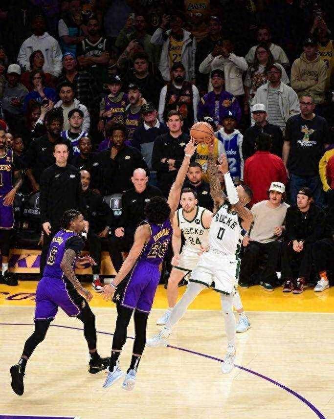 爱游戏入口-包含国王战胜雄鹿，不可思议敌人绝杀中萨克拉门托领先的词条