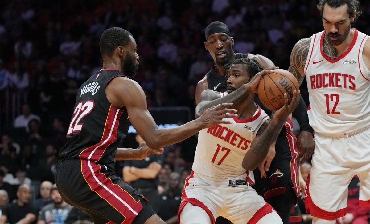 火箭队主场逆转，再次夺得胜利