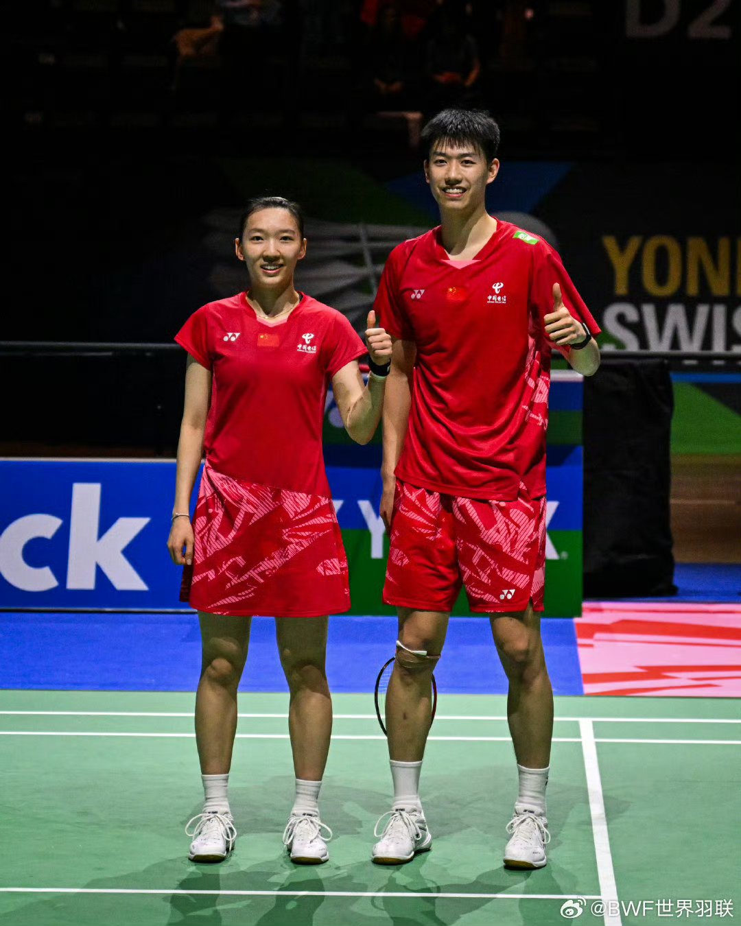 爱游戏入口-羽毛球赛场悬念重重，选手们实力均衡争胜负的简单介绍