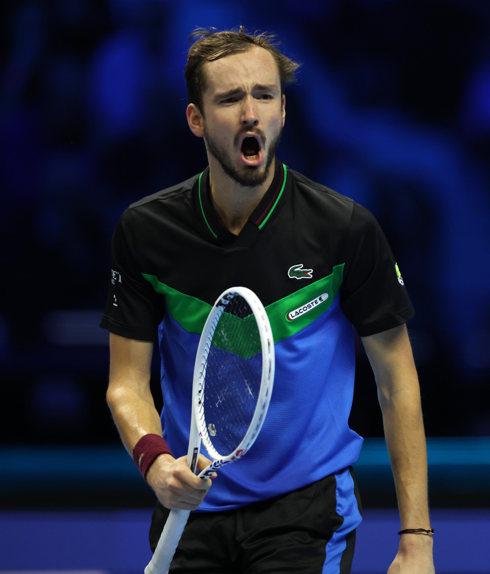 包含美国网球队绝杀英国网球队，梅德韦杰夫绝境逆转的词条