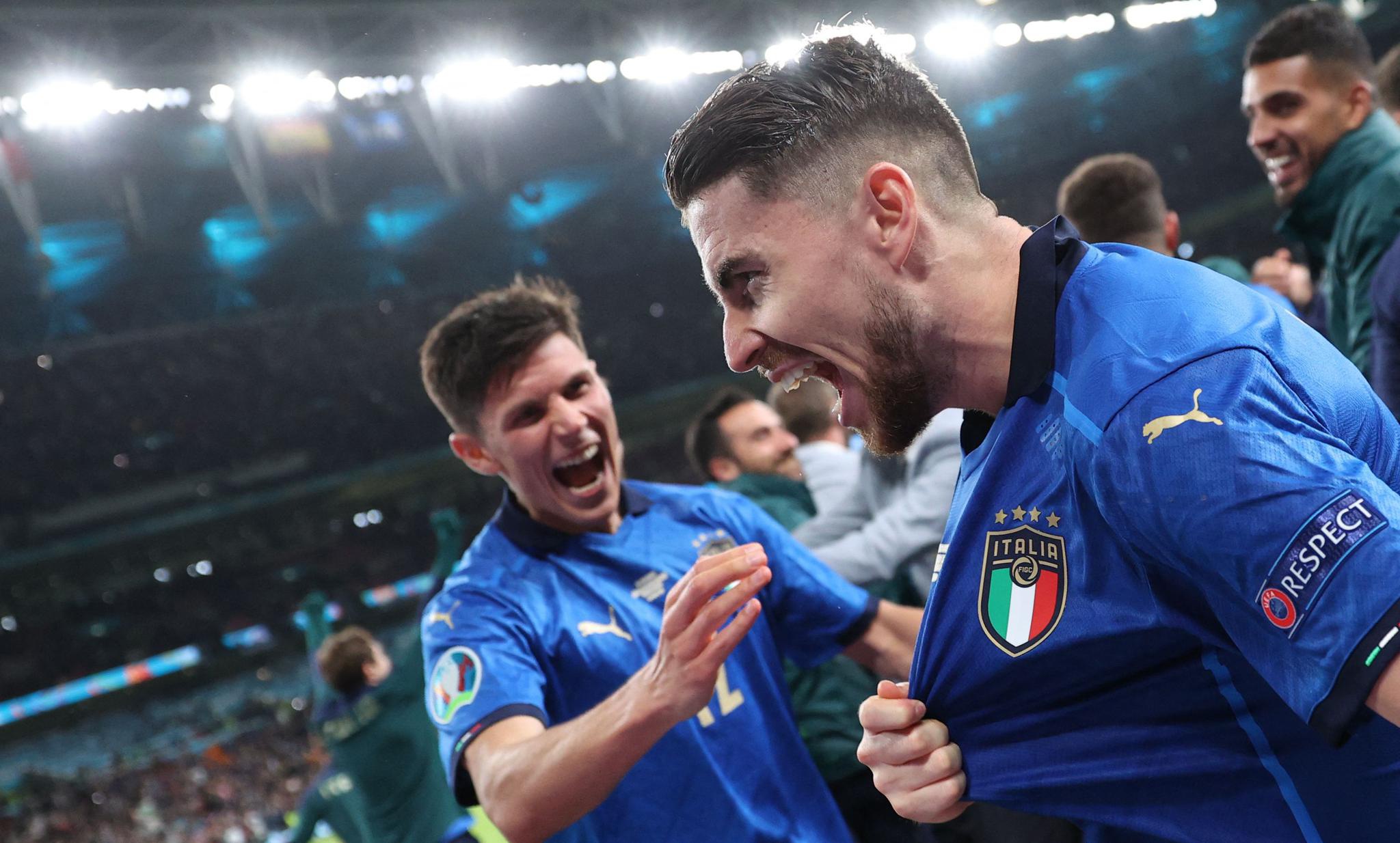 爱游戏在线-包含马赛完胜西班牙，若日尼奥统治全场的词条