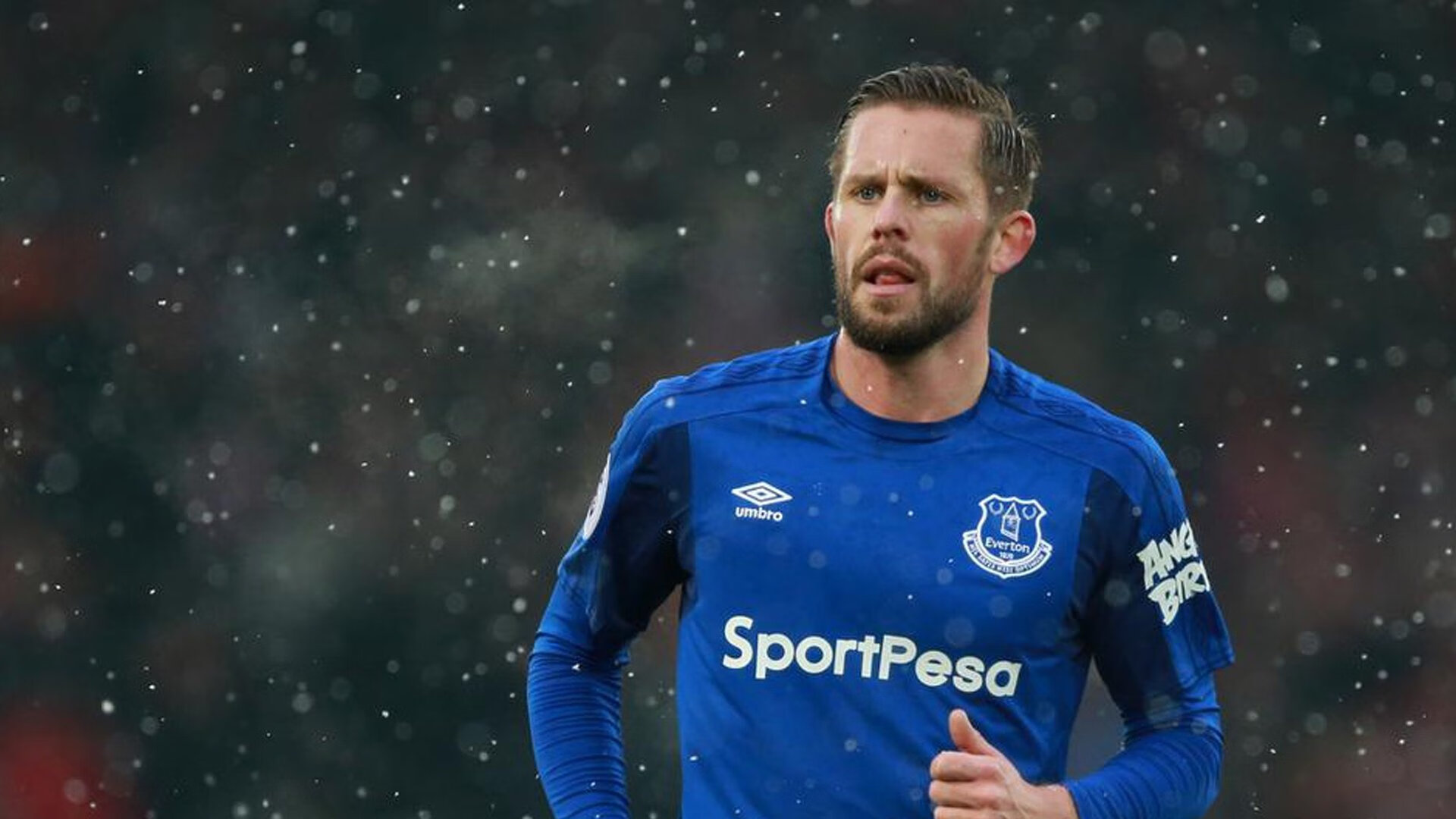 爱游戏娱乐-当篮球与足球的界限模糊，从NBA总决赛到波兰轻取曼城的跨界想象